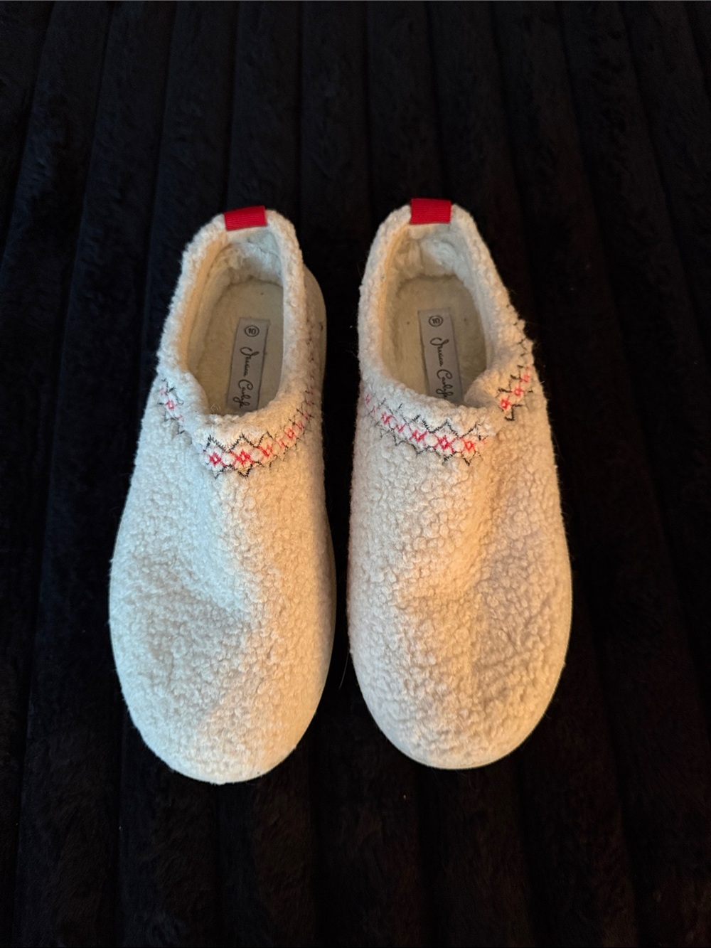 Cozy Cream Sherpa Slip-On Slippers with Red Accent